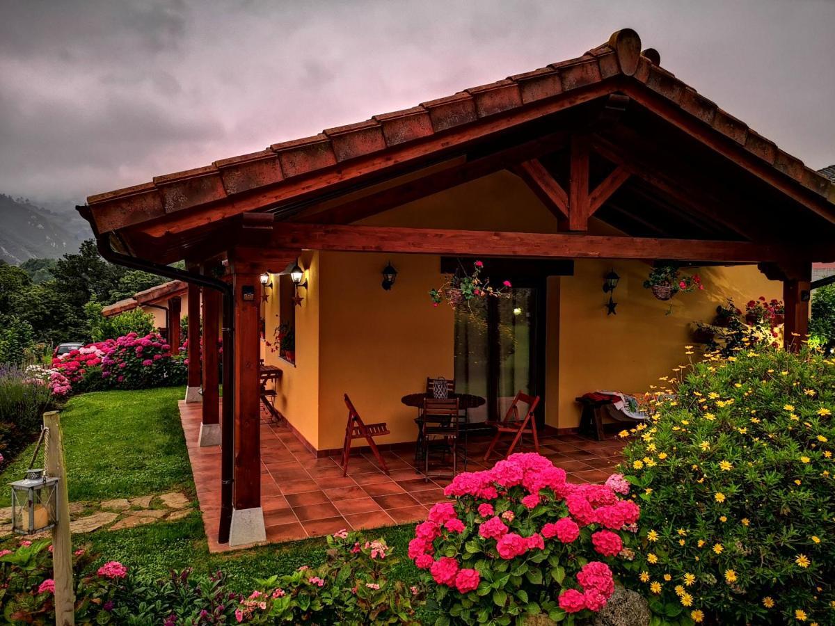 Casas Rurales Entrecastanos Onís Екстериор снимка