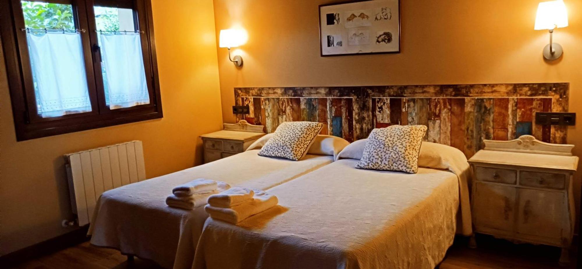 Casas Rurales Entrecastanos Onís Екстериор снимка
